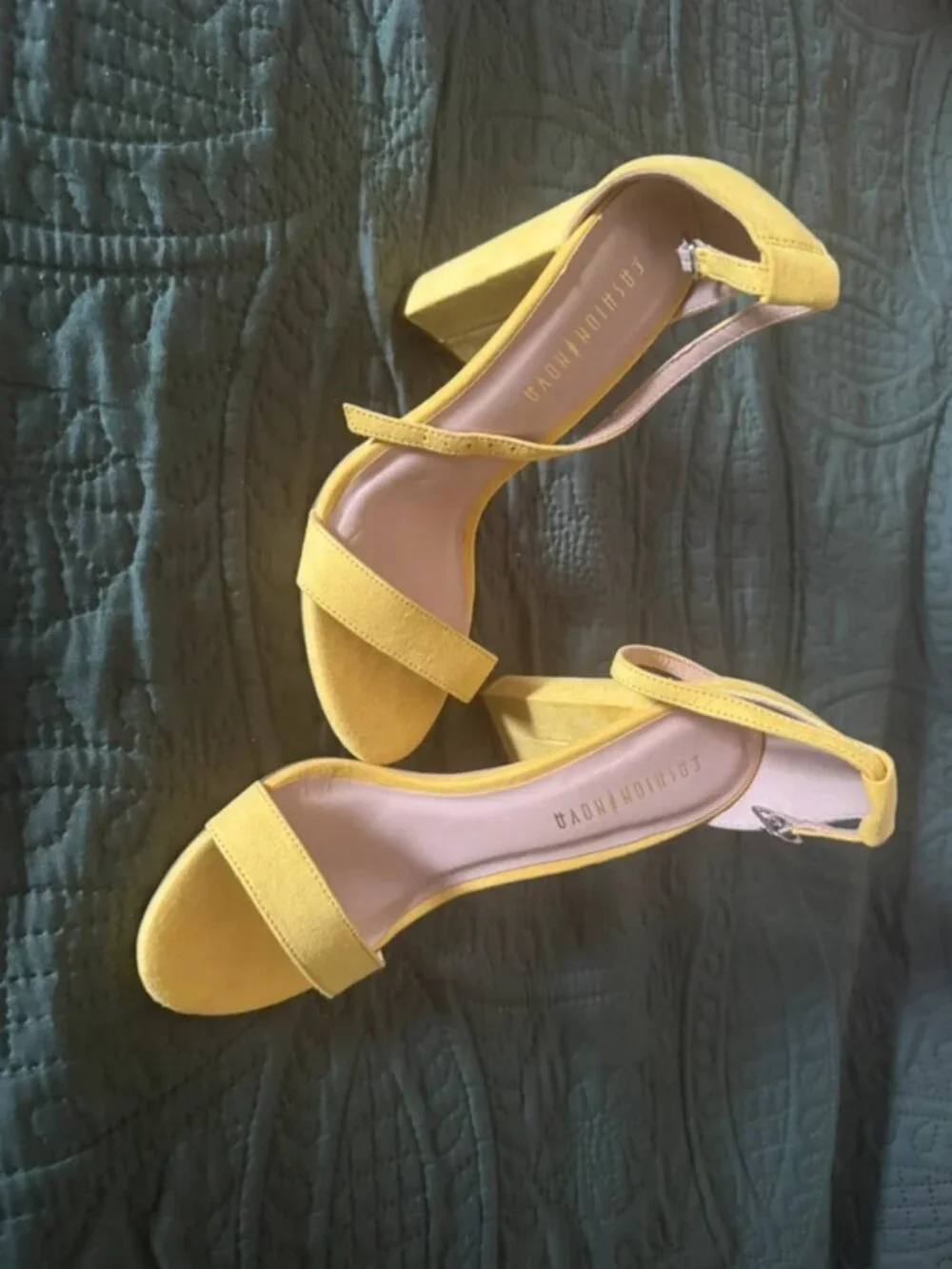 New high heels size 5.5